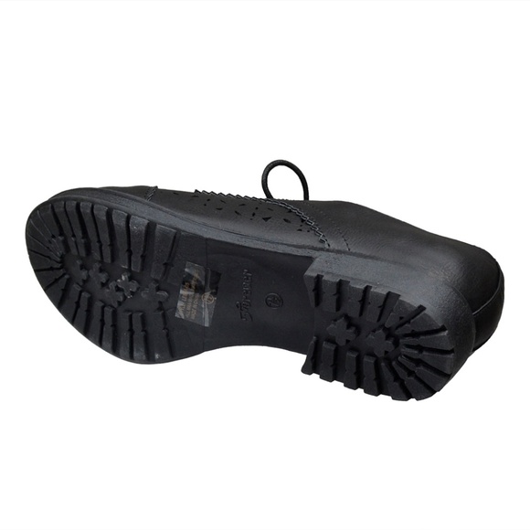 Women Closed Toe Shoes Embroidered Flower NORMA23 - Picture 5 of 8